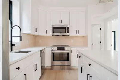 387 Norfolk St #1, Cambridge, MA 02139 - Photo 1
