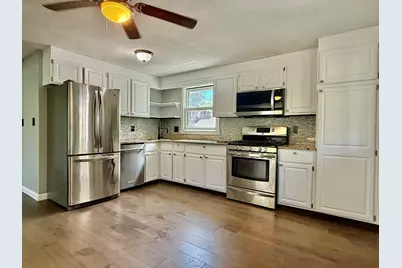 14 Greenville St, Billerica, MA 01821 - Photo 4