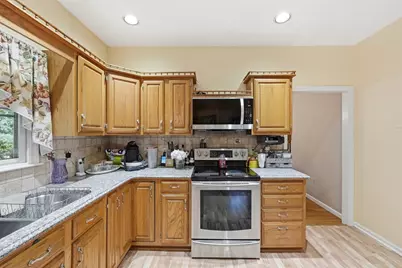 46 Washburn St, Northborough, MA 01532 - Photo 8