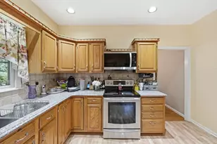 46 Washburn St, Northborough, MA 01532 - Photo 8