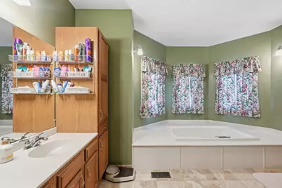 46 Washburn St, Northborough, MA 01532 - Photo 14