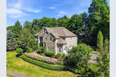 4 Shipley Ct, Middleton, MA 01949 - Photo 2