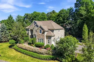 4 Shipley Ct, Middleton, MA 01949 - Photo 2