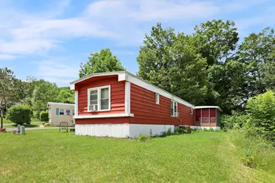 18 Brierwood Ln, Pittsfield, MA 01201 - Photo 4