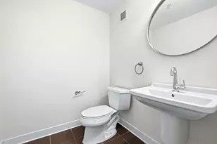 1 Earhart St, Cambridge, MA 02141 - Photo 14