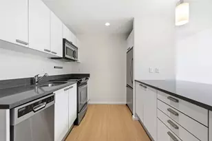 1 Earhart St, Cambridge, MA 02141 - Photo 4