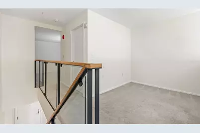 1 Earhart St #309, Cambridge, MA 02141 - Photo 8