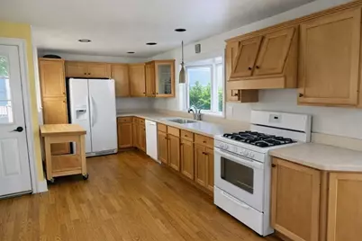69 Lealand Avenue, Agawam, MA 01001 - Photo 4