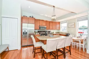 62 H St, Boston, MA 02127 - Photo 2