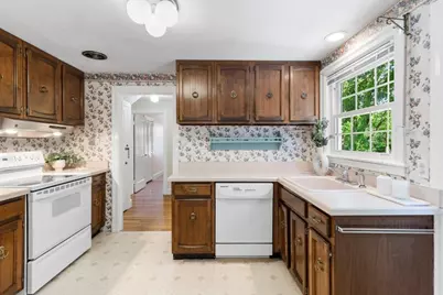 70 Grove St, Winchester, MA 01890 - Photo 10