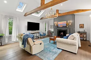 37 Moulton St, Newburyport, MA 01950 - Photo 8