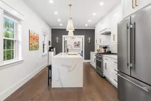 37 Moulton St, Newburyport, MA 01950 - Photo 14