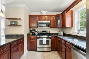 580 Quarry St, Quincy, MA 02169 - Photo 6