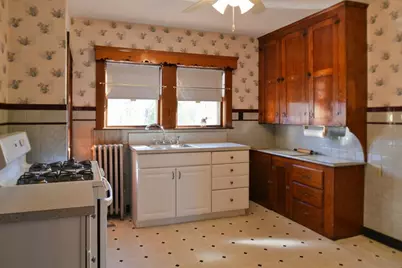 16 Glenwood Ave, Medford, MA 02155 - Photo 4