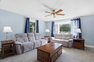137 Maplewood Rd, Lynn, MA 01904 - Photo 4