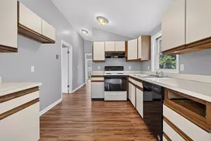 156 Pilgrim Ave, Worcester, MA 01604 - Photo 6