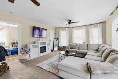 218 Bates St, New Bedford, MA 02745 - Photo 8