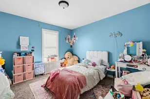 218 Bates St, New Bedford, MA 02745 - Photo 16