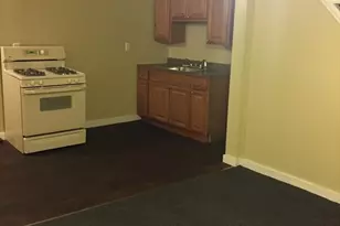 46 Howard St, Lowell, MA 01851 - Photo 8