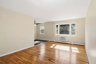 73 Regency Park Dr, Agawam, MA 01001 - Photo 6