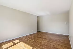 73 Regency Park Dr, Agawam, MA 01001 - Photo 8