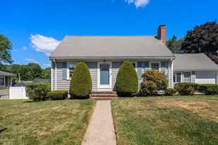 37 1st St, Norwood, MA 02062 - Photo 2