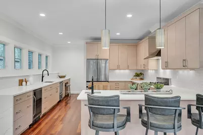 137 Withington Rd, Newton, MA 02458 - Photo 4