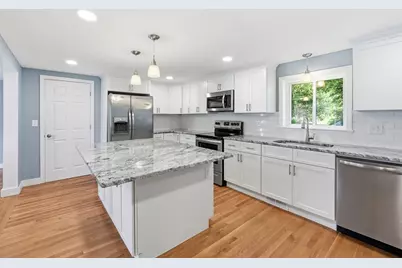 9 Pine Dr, Wilbraham, MA 01095 - Photo 6