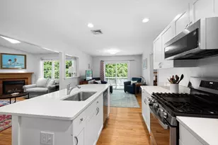 21 Juniper Ridge Ln, Dartmouth, MA 02748 - Photo 10