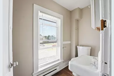 90 Walnut St, Chicopee, MA 01020 - Photo 24