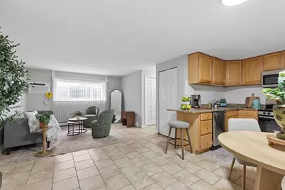 15 Staples Ave #12, Everett, MA 02149 - Photo 4