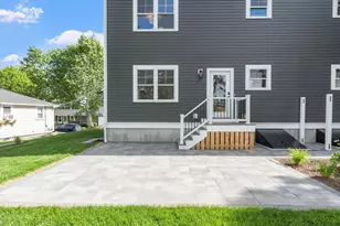 60 Neillian St, Bedford, MA 01730 - Photo 36