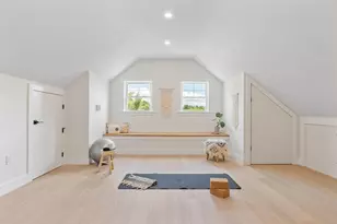 60 Neillian St, Bedford, MA 01730 - Photo 28