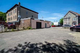 135 Lafayette Square, Haverhill, MA 01832 - Photo 2