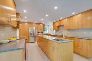 15 Fieldstone Dr, Winchester, MA 01890 - Photo 14