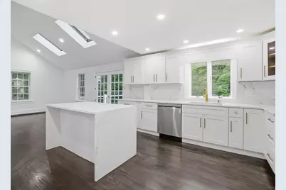 1126 Plymouth St, East Bridgewater, MA 02333 - Photo 8