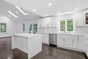 1126 Plymouth St, East Bridgewater, MA 02333 - Photo 8