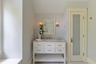 93 Manchester Rd, Newton, MA 02461 - Photo 16