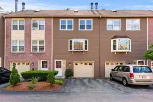 148 Heritage Dr, Tewksbury, MA 01876 - Photo 1