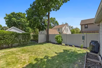 18 Roberts Rd, Medford, MA 02155 - Photo 36