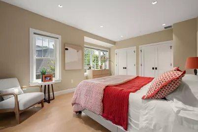 21 Crowninshield Rd #21, Brookline, MA 02446 - Photo 14