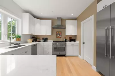 21 Crowninshield Rd #21, Brookline, MA 02446 - Photo 10