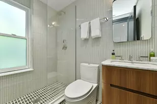 112 Charles St, Boston, MA 02114 - Photo 12