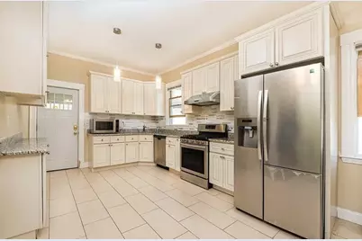 161 Walnut St #1, Newton, MA 02460 - Photo 2