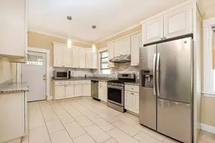 161 Walnut St, Newton, MA 02460 - Photo 2