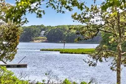 77 Ennsbrook Dr, Falmouth, MA 02536 - Photo 4
