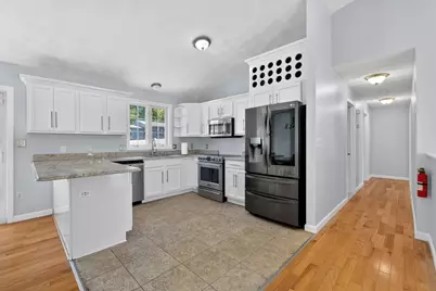 3 Oak Leaf Cir, Worcester, MA 01603 - Photo 4