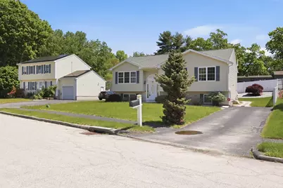 3 Oak Leaf Cir, Worcester, MA 01603 - Photo 2