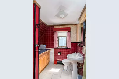 132 Eagle St, Ware, MA 01082 - Photo 6