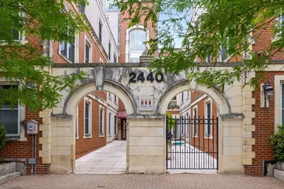 2440 Massachusetts Avenue #3, Cambridge, MA 02140 - Photo 2
